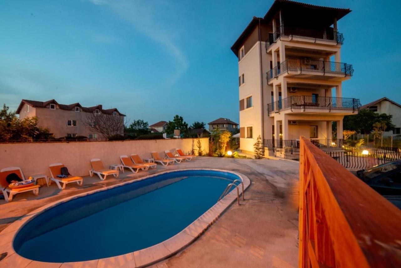 Breeze Villa Mamaia Nord Нэводари Экстерьер фото