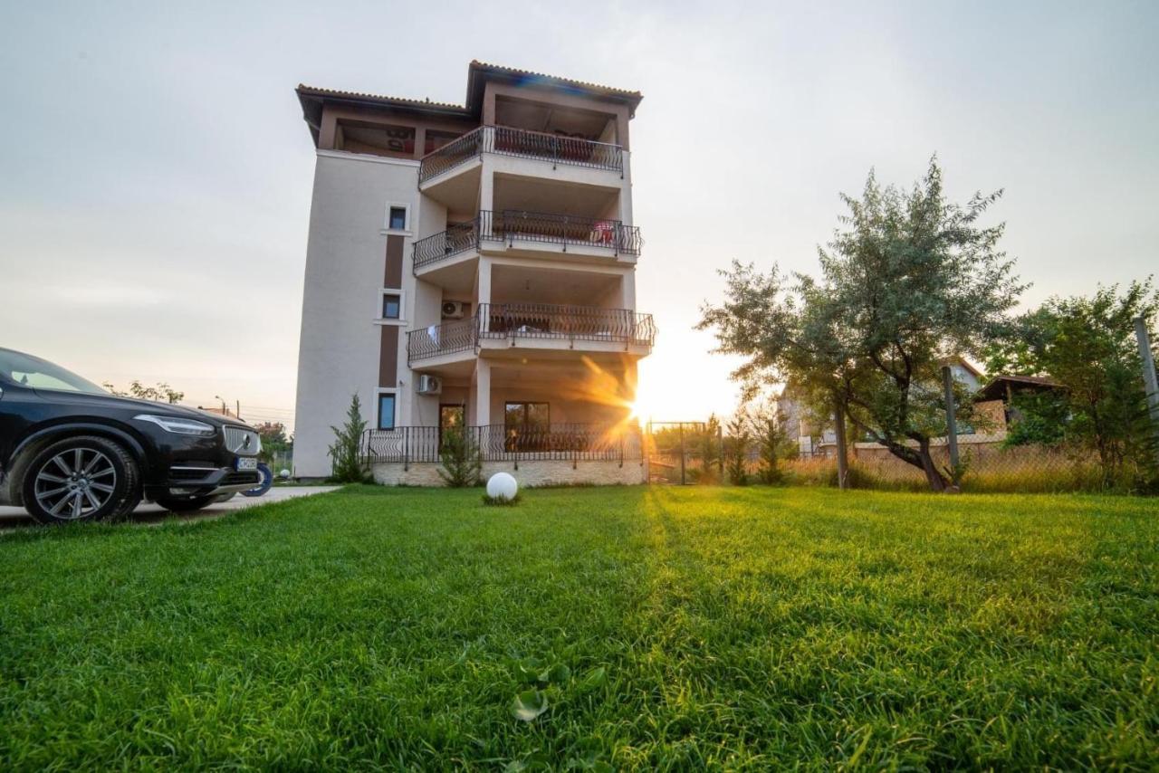Breeze Villa Mamaia Nord Нэводари Экстерьер фото